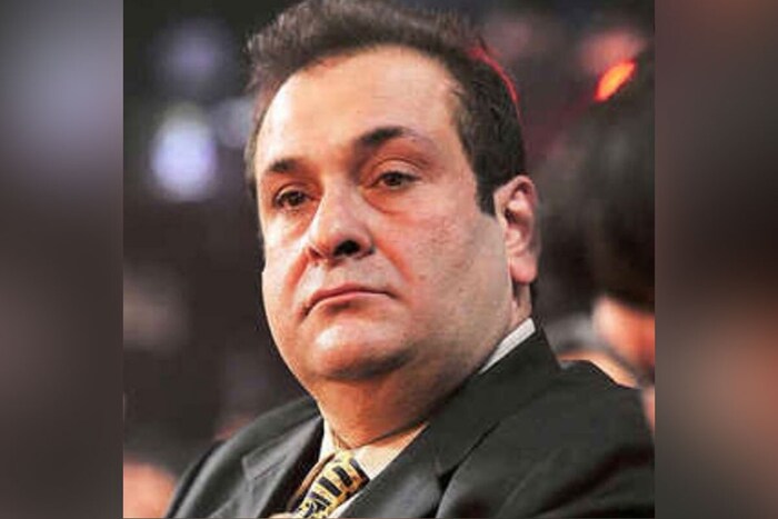 9 फेब्रुवारी 2021ला राजीव कपूर (Rajiv Kapoor) यांचं हृदयविकाराच्या झटक्यानं निधन झालं. ते जवळपास तीन दशकानंतर तुलसीदास जुनियर (Toolsidas Junior) सिनेमाच्या माध्यमातून बॉलिवूडमध्ये वापसी करणार होते. पुढील काही दिवसांमध्ये यासंदर्भात बातचीत करण्याचा विचारही त्यांनी केला होता.