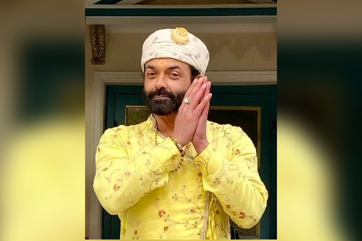 बॉबी देओल ठरला सर्वोत्कृष्ट अभिनेता; या महिलेला दिलं पुरस्काराचं श्रेय