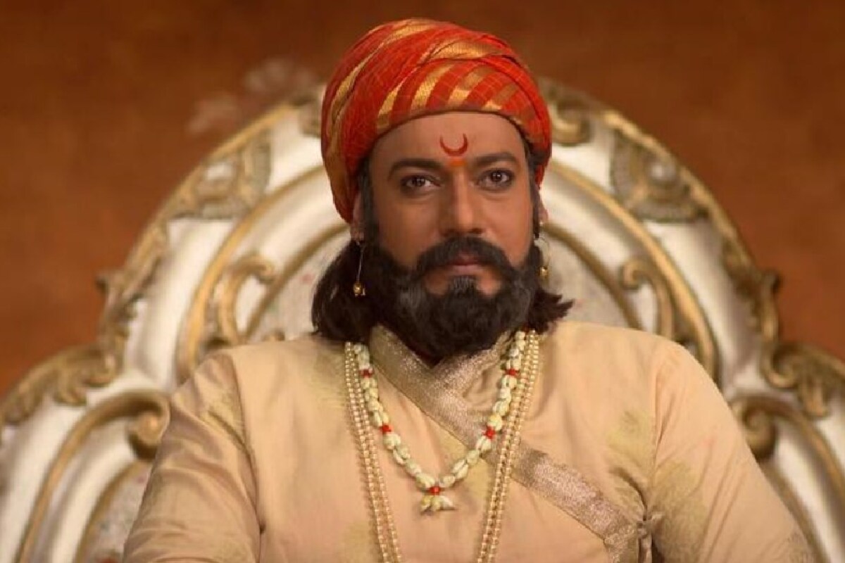 स्वराज्यरक्षक संभाजी या मालिकेत अभिनेता शंतनू मोघे यानं महाराजांची भूमिका साकारली होती. ही मालिका छत्रपती संभाजी महाराजांच्या आयुष्यावर आधारित होती. स्वराज्यरक्षक संभाजी या मालिकेत अभिनेता शंतनू मोघे यानं महाराजांची भूमिका साकारली होती. ही मालिका छत्रपती संभाजी महाराजांच्या आयुष्यावर आधारित होती.