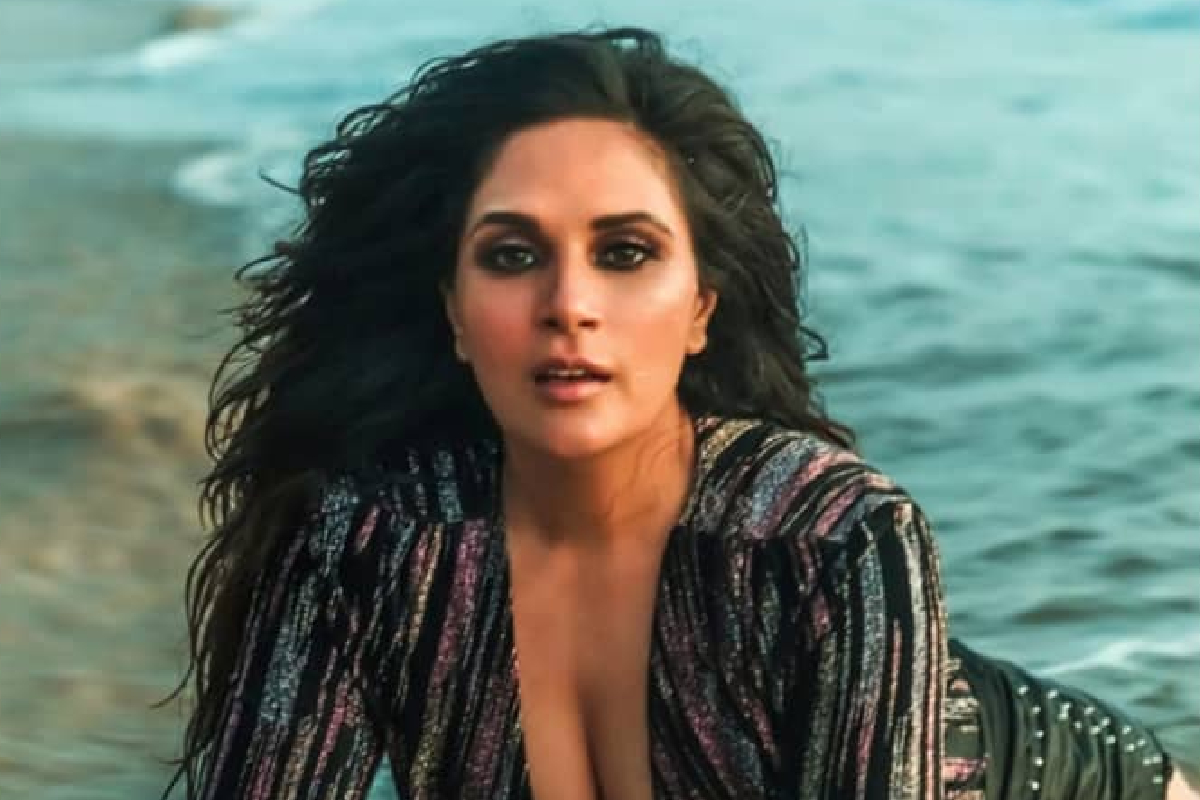 ‘लठ्ठपणा रोखण्यासाठी रेल्वे तिकिटांचा दर वाढतोय’; रिचाचा मोदी सरकारला टोला