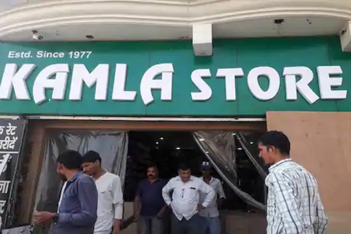 गलेलठ्ठ पगाराची नोकरी सोडून वडिलांच्या किराणा दुकान चालवलं, आता होतेय कोट्यवधींची कमाई