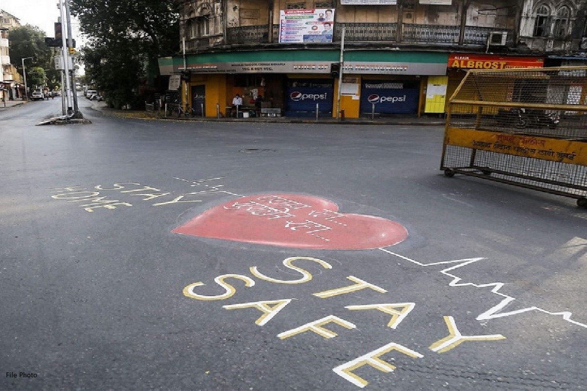 मोठी बातमी : कोरोनाचा विळखा वाढला, महाराष्ट्रातील 'या' जिल्ह्याने लादले कडक निर्बंध