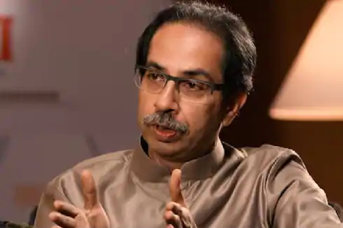 ‘लशींचा अतिरिक्त साठा भारतीयांसाठी का नाही?’ अभिनेत्रीचा उद्धव ठाकरेंना सवाल