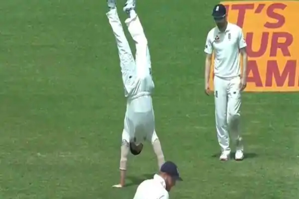 IND vs ENG : भर मैदानात बेन स्टोक्सचं खाली डोकं आणि वर पाय! VIDEO होतोय व्हायरल