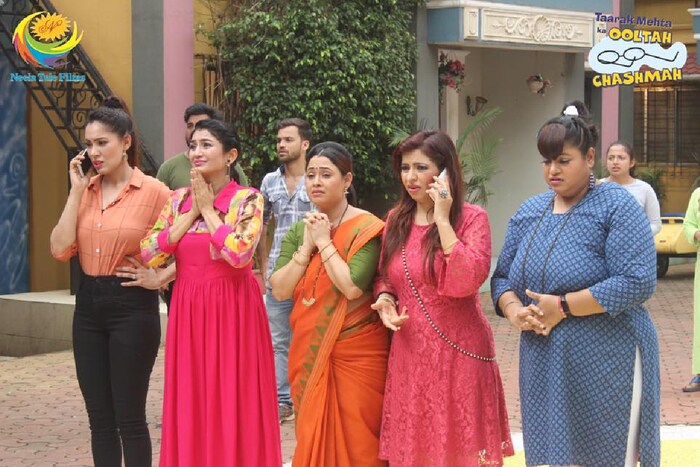 ही पात्र जितकी संकटात अडकतात तितकाच आलेख वर वाढत जातो. 
