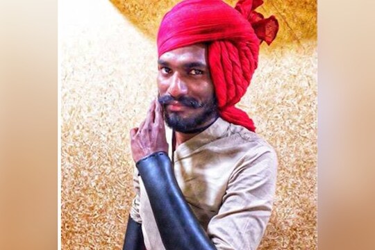 VIDEO:  हे काही तरी भन्नाट आहे; पाहा तान्हाजीमधील चुलत्याचा नवा अंदाज