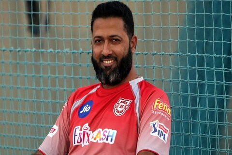 चेन्नई सुपर किंग्सनं (CSK) चेतेश्वर पुजाराला (Cheteshwar Pujara) आपल्या टीममध्ये घेणं हे यंदाच्या आयपीएल लिलावातील (IPL Auction) प्रमुख वैशिष्ट्य होते. 