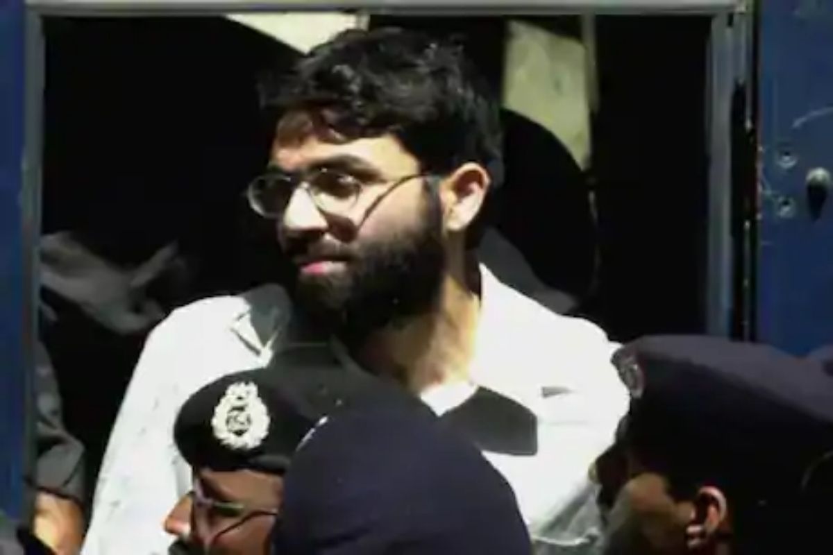 अमेरिकेच्या विरोधानंतरही पत्रकार Daniel Pearl यांच्या मारेकऱ्याची मुक्तता; सुरक्षितपणे घरी पाठवलं