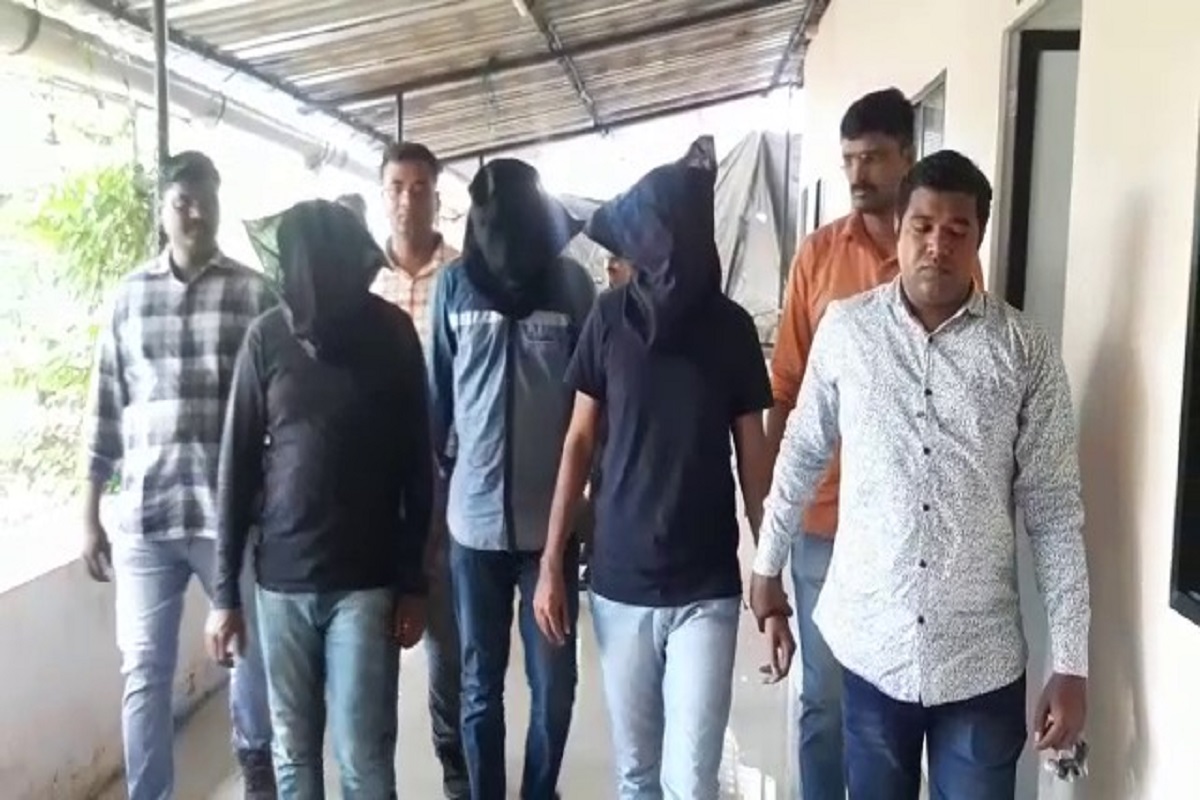 Flipkart मध्ये फ्रॉड करणाऱ्या टोळीचा पर्दाफाश, पोलिसांची मोठी कारवाई