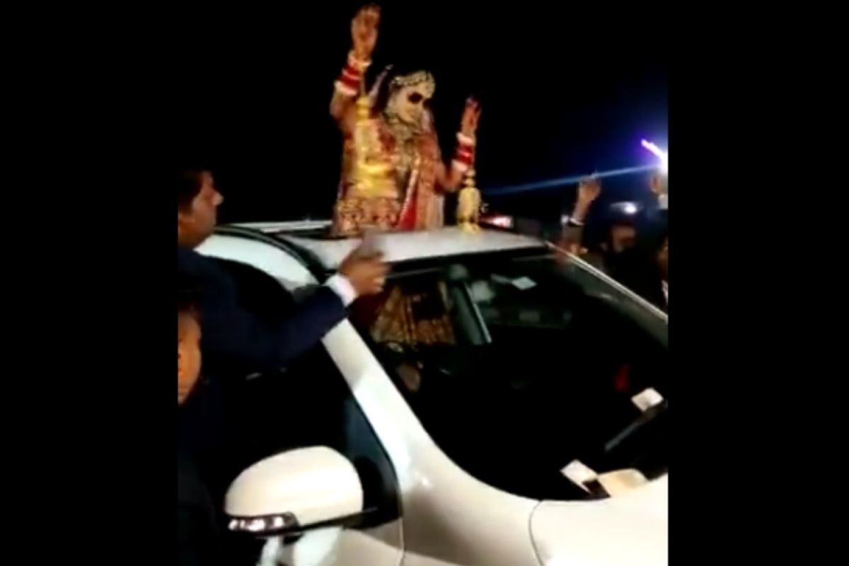 नवरी नाचण्यात गुंग; भरधाव गाडीनं वऱ्हाड्यांना चिरडलं, थरकाप उडवणारा VIDEO