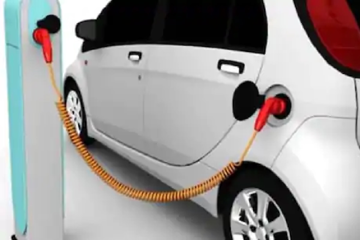 देशात 50 हजारांहून अधिक इलेक्ट्रिक वाहनं; पाहा महाराष्ट्र कितव्या क्रमांकावर