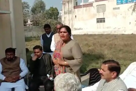 Farmer Protest : दारू वाटा पण शेतकरी आंदोलन सुरू ठेवा, काँग्रेस नेत्या विद्या देवींचं विधान