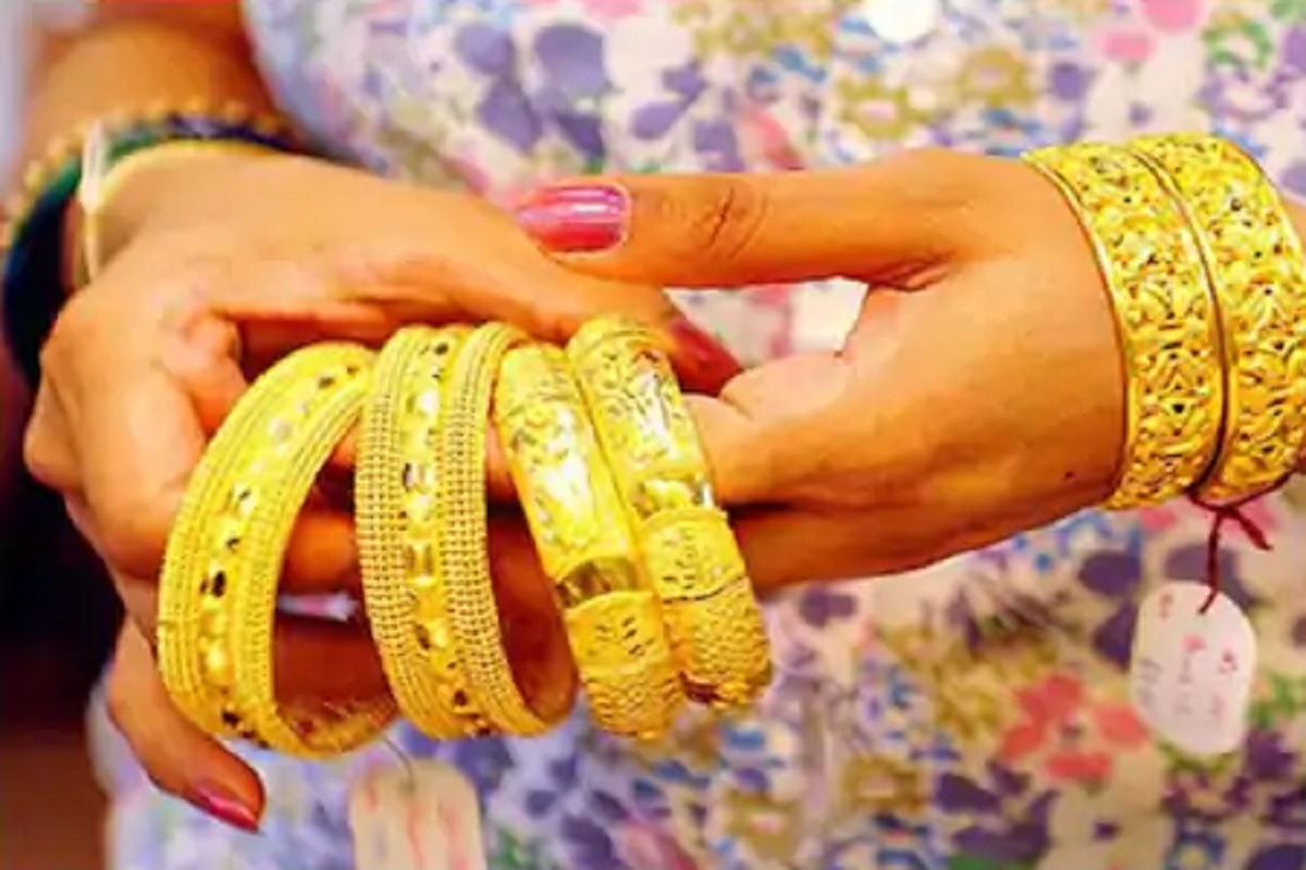 Gold Price Today: जानेवारीपासून आतापर्यंत 4000 रुपयांनी स्वस्त झालं सोनं; काय आहे आजचा भाव