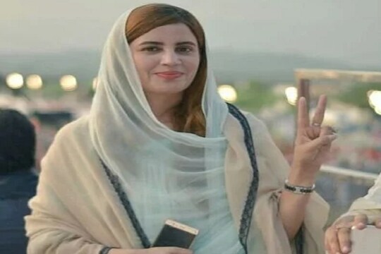 गायीच्या शेणापासून तयार झालेल्या उर्जेवर कराचीमध्ये धावणार बसेस; पाकच्या महिला मंत्र्यांनी संसदेत सांगितला प्लॅन