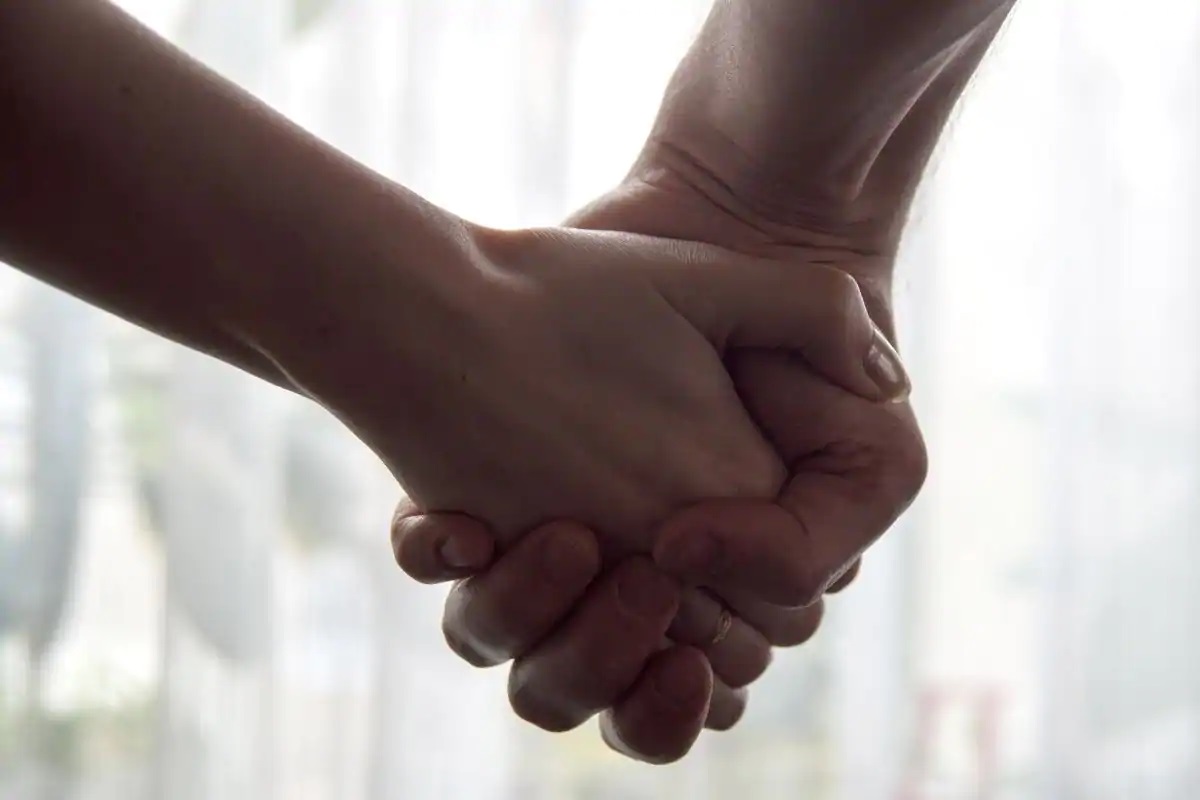 'मुलांच्या लैंगिकतेबाबत सांगण्याचा अधिकार आम्हाला आहे, असं पालकांना का वाटतं?'