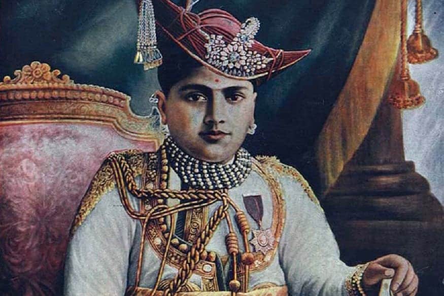 महादजी शिंदे यांच्यानंतर अनुक्रमे दौलतराव, जनकोजीराव द्वितीय, जयजीराव आणि माधवराव द्वितीय सिंधिया यांनी राज्यकारभार पाहिला. माधवराव द्वितीय यांचे पुत्र म्हणजे जिवाजीराव सिंधिया यांनी स्वातंत्र्यानंतर काँग्रेसमध्ये प्रवेश केला. ग्वाल्हेर संस्थान भारतात विलीन झाल्यानंतर त्यांना मध्य भारताचा गव्हर्नर बनवलं गेलं. महादजी शिंदे यांच्यानंतर अनुक्रमे दौलतराव, जनकोजीराव द्वितीय, जयजीराव आणि माधवराव द्वितीय सिंधिया यांनी राज्यकारभार पाहिला. माधवराव द्वितीय यांचे पुत्र म्हणजे जिवाजीराव सिंधिया यांनी स्वातंत्र्यानंतर काँग्रेसमध्ये प्रवेश केला. ग्वाल्हेर संस्थान भारतात विलीन झाल्यानंतर त्यांना मध्य भारताचा गव्हर्नर बनवलं गेलं.