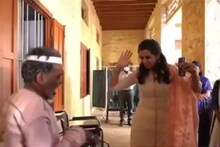 अभिनेत्रीने शाळेच्या वॉचमन काकांसोबत केला डान्स; काही क्षणात VIDEO झाला VIRAL