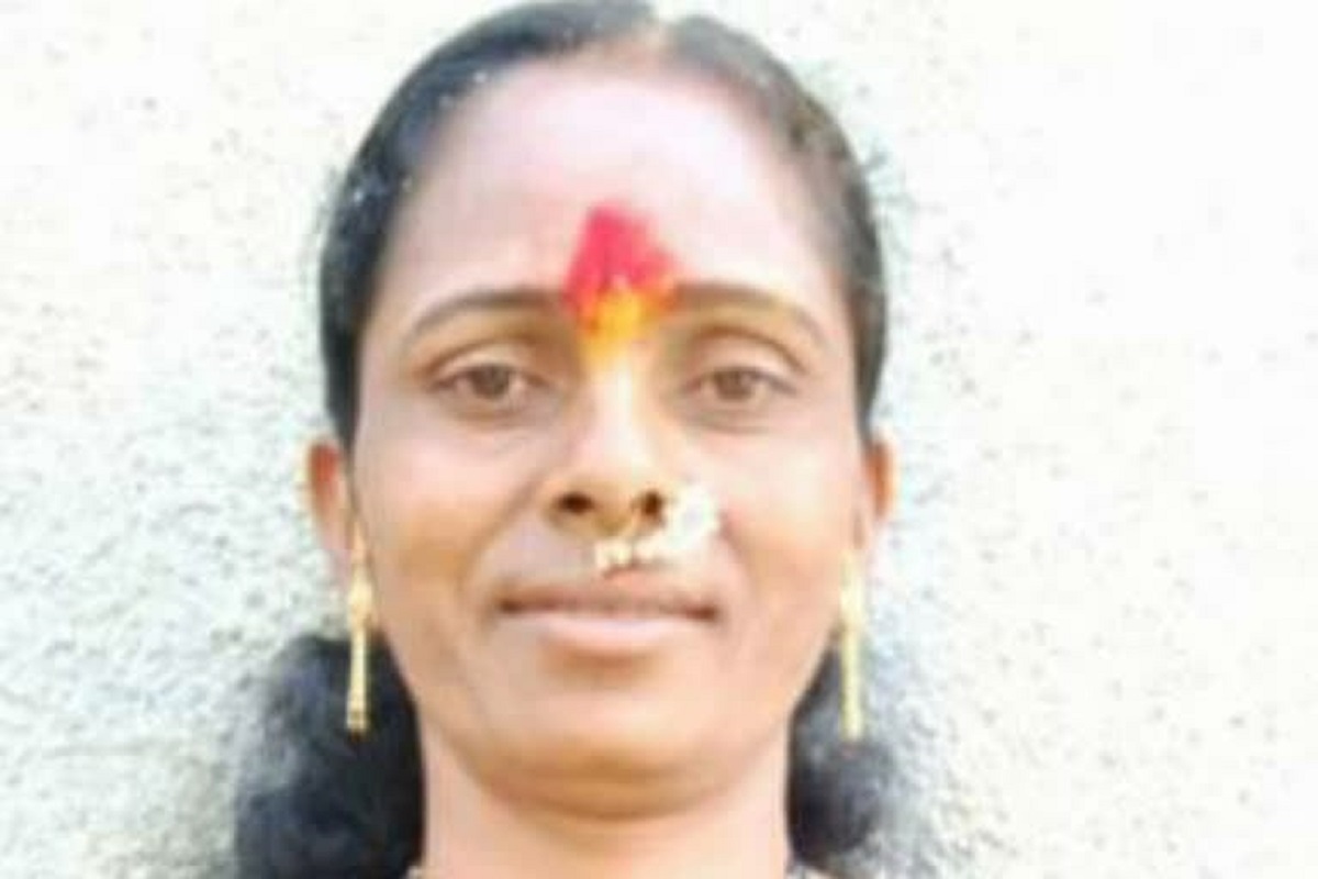 क्षणार्धात झालं होत्याचं नव्हतं! मळणी यंत्रात केस अडकून महिलेचं डोकं धडावेगळं