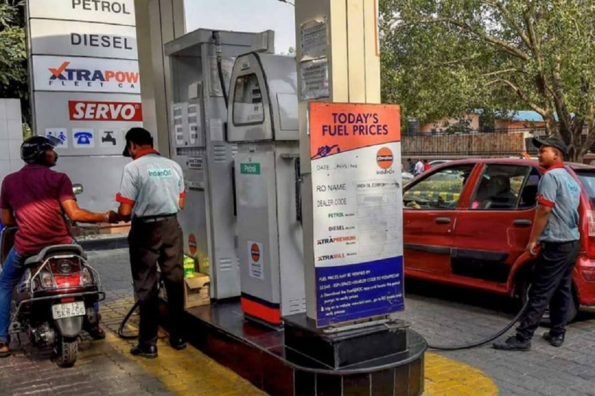 Petrol Diesel Price: पुण्यामध्ये पेट्रोलचे दर विक्रमी स्तरावर! 93 रुपये प्रति लीटरने होतेय विक्री