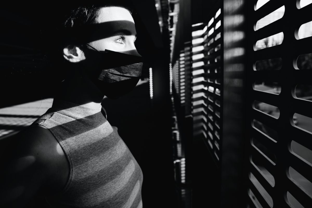 10 वर्षांचा मुलगा परदेशातून आला म्हणून वडिलांना सोसावा लागला 2.45 लाखांचा क्वारंटाइन भुर्दंड