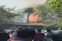 मुंबईतील वर्सोवामध्ये सिलेंडरच्या गोदामाला भीषण आग, स्फोटाने परिसर हादरला मुंबईतील वर्सोवामध्ये सिलेंडरच्या गोदामाला भीषण आग, स्फोटाने परिसर हादरला