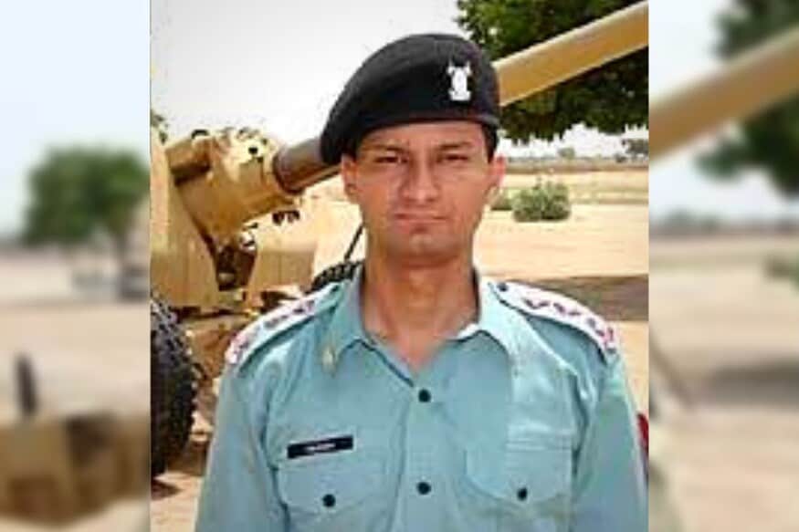 २५ सप्टेंबर २००६ मध्ये PTI या न्यूज एजंसीनं ६० वर्षात पहिल्यांदा एका हिंदूला पाकिस्तानी सैन्यात भर्ती केलं गेल्याची बातमी छापली होती. या बातमीत असाही उल्लेख केला होता, की याच्या काहीच दिवस आधी एका शीख तरुणाला सैन्यात भर्ती करुन घेण्यात आलं होतं. या हिंदू युवकाचं नाव दानिश असं होतं. ते पाकिस्तानी आर्मीमध्ये कॅप्टन होते. २५ सप्टेंबर २००६ मध्ये PTI या न्यूज एजंसीनं ६० वर्षात पहिल्यांदा एका हिंदूला पाकिस्तानी सैन्यात भर्ती केलं गेल्याची बातमी छापली होती. या बातमीत असाही उल्लेख केला होता, की याच्या काहीच दिवस आधी एका शीख तरुणाला सैन्यात भर्ती करुन घेण्यात आलं होतं. या हिंदू युवकाचं नाव दानिश असं होतं. ते पाकिस्तानी आर्मीमध्ये कॅप्टन होते.