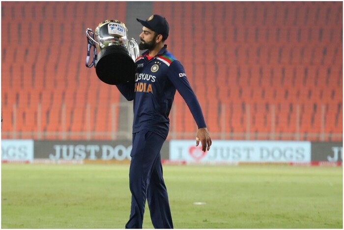 टीम इंडियाचा कर्णधार विराट कोहलीला (Virat Kohli) बऱ्याच काळापासून शतक करता आलेलं नाही. इंग्लंडविरुद्धच्या वनडे सीरिजमध्ये विराट शतकांचा दुष्काळ दूर करून सचिन तेंडुलकरच्या (Sachin Tendulkar) विक्रमाशी बरोबरी तसंच रिकी पॉण्टिंगलाही मागे टाकू शकतो. 
