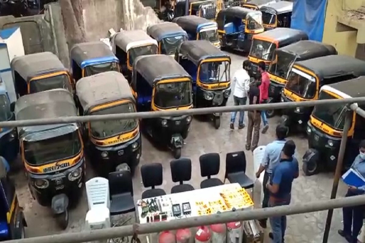 मुंबई पोलिसांकडून 38 रिक्षा चोरणाऱ्या टोळीचा पर्दाफाश, नंबर बदलून ऑटो नव्याने भाड्याने देण्याचा होता काळाधंदा