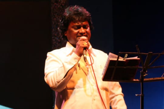 नववी नापास ते महाराष्ट्राचा बुलंद आवाज; असा आहे गायक आनंद शिंदेंचा खडतर प्रवास