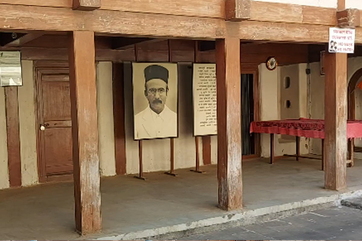 अवहेलना थांबणार तरी कधी? सावरकरांनी लढा उभारलेल्या गावातून थेट मोदी सरकारला सवाल