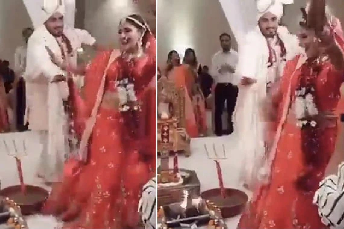 ‘हा तर वेड्यांचा बाजार...’; फेरे घेताना नाचणाऱ्या नवरीला पाहून नेटकरी संतापले