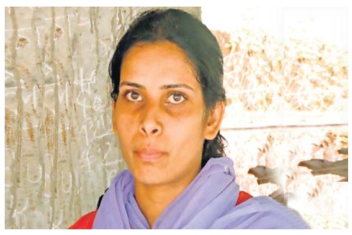 दहा वर्ष मैदान गाजवलेली राष्ट्रीय स्तरावरील व्हॉलीबॉलपटू बनली प्लंबर!