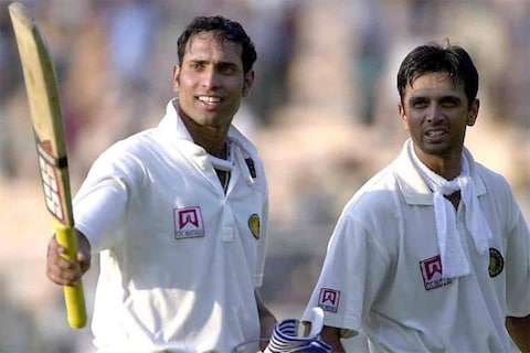 भारत विरुद्ध ऑस्ट्रेलिया (IND vs AUS) यांच्यातील कोलकाता टेस्टमध्ये आजच्या दिवशी 20 वर्षांपूर्वी (14 मार्च 2001) इतिहास घडला. या दिवशी व्ही.व्ही.एस. लक्ष्मण (VVS Laxman) आणि राहुल द्रविड ही जोडी दिवसभर खेळली.