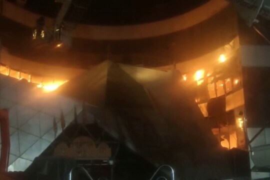 मुंबईः कोविड रुग्णालयात भीषण आग, सापडले दोन रुग्णांचे मृतदेह