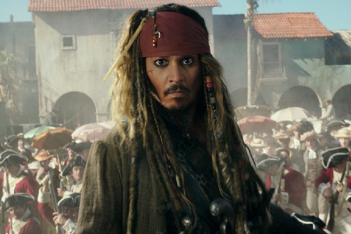 आयत्या घरात घरोबा...अभिनेत्याच्या घरात घुसून चोरायचा दारु; पोलिसांनी केली अटक