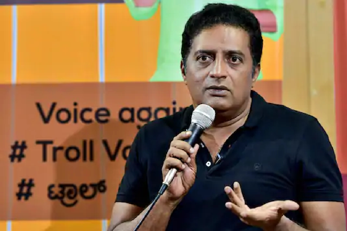 ‘सरकारला लाज वाटली पाहिजे’; वाढत्या इंधन दरामुळं प्रकाश राज संतापले