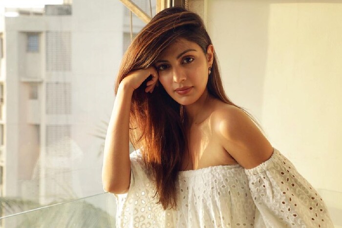 रिया लवरकच चेहरे या चित्रपटात दिसणार आहे. याशिवाय रियाकडे काही ऑफर्स येत असल्याचही समजतं आहे. 