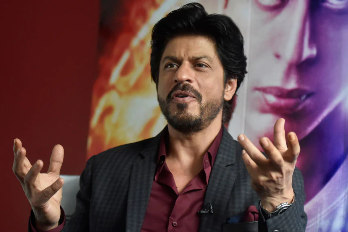 अभिनेत्यानं उडवली शाहरुखची खिल्ली; प्रदर्शनापूर्वीच ‘पठाण’ची पटकथा केली लीक