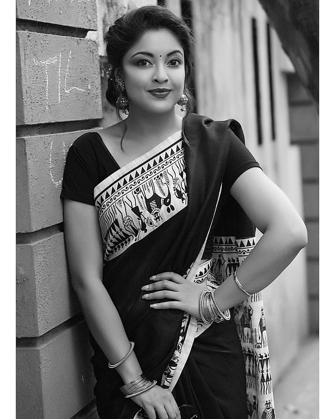 तिच्याकडे काही चांगल्या पटकथा देखील आल्या आहेत. परंतु तिला नेहमीपेक्षा वेगळी भूमिका साकारायची आहे. (Tanushree Dutta/Instagram) तिच्याकडे काही चांगल्या पटकथा देखील आल्या आहेत. परंतु तिला नेहमीपेक्षा वेगळी भूमिका साकारायची आहे. (Tanushree Dutta/Instagram)