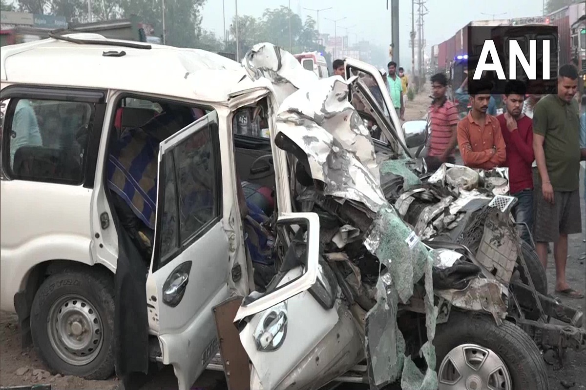 आग्रा याठिकाणी भीषण अपघात, ट्रक आणि स्कॉर्पिओच्या धडकेत 8 जण जागीच ठार