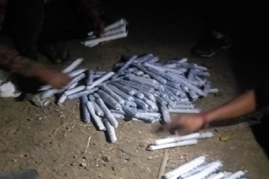 मोठी बातमी : मुंबईनंतर आता अमरावतीतही आढळली स्फोटकं, पाठलाग करून 2 तरुणांना पकडलं