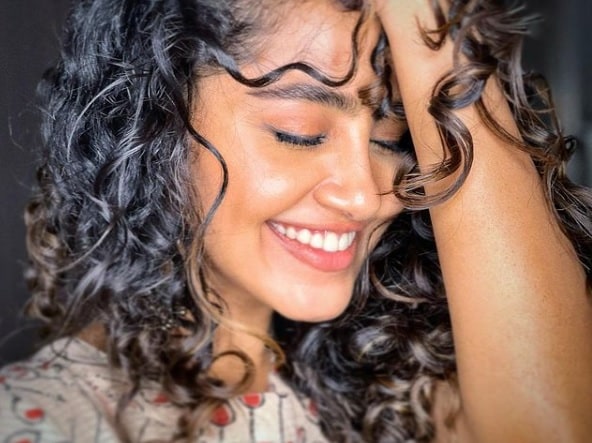 बुमराहसोबतच साउथ इंडियन अभिनेत्री अनुपमा परमेश्वरननेही (Anupama Parameswaran) सुट्टी घेतली आहे. बुमराहसोबतच साउथ इंडियन अभिनेत्री अनुपमा परमेश्वरननेही (Anupama Parameswaran) सुट्टी घेतली आहे.