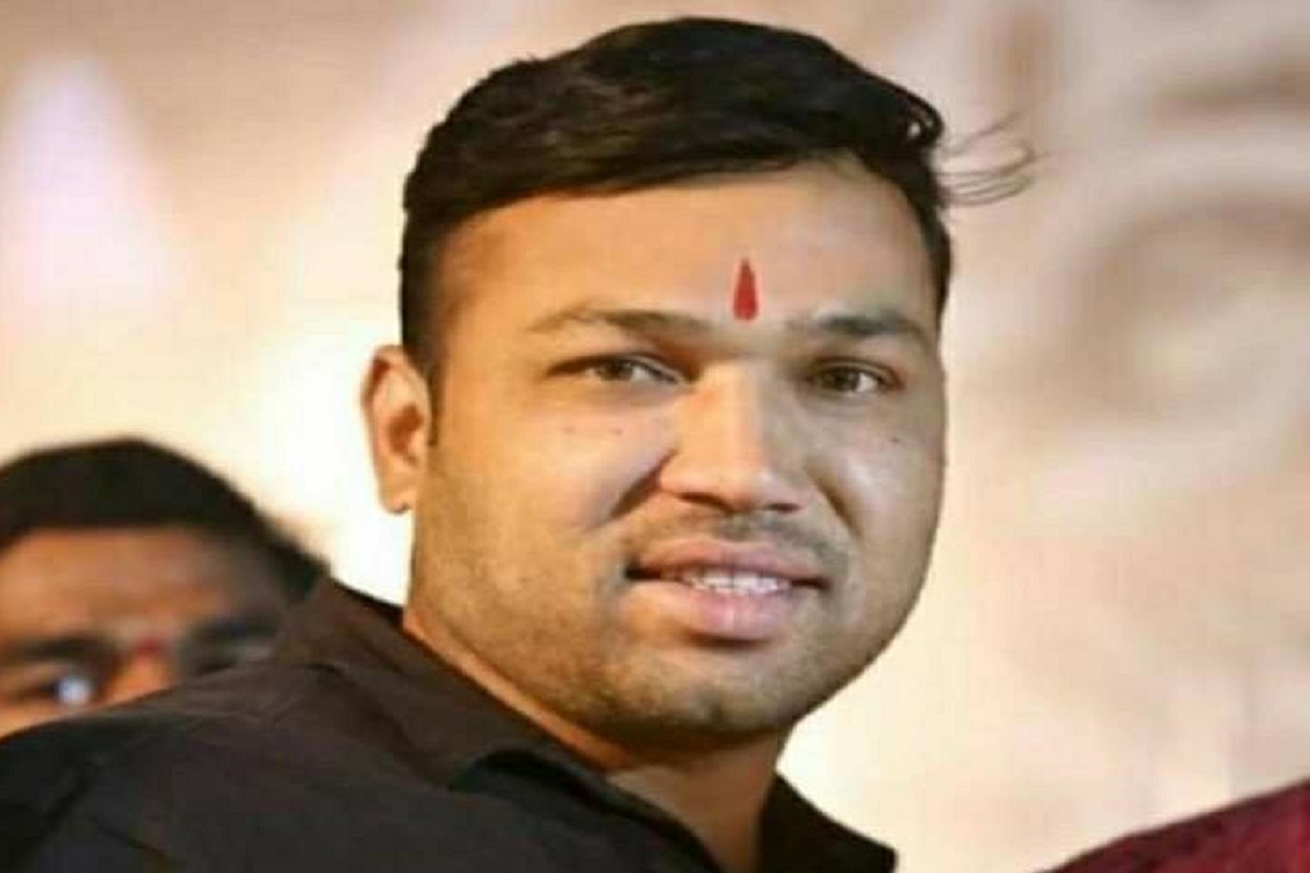 शिवसेना उप तालुकाप्रमुखाच्या आत्महत्येमुळं खळबळ, प्रेयसीच्या घरी घेतला गळफास