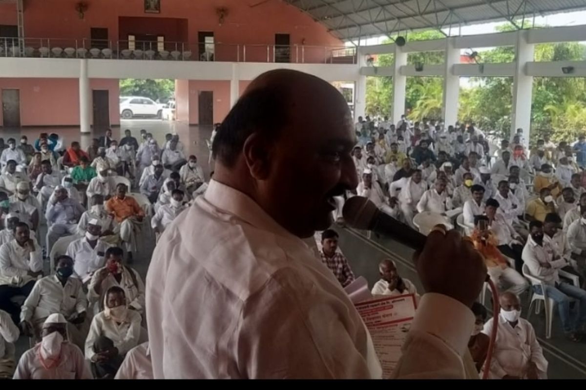 आमदार आणि मंत्रीही मुख्यमंत्र्यांचं ऐकनात; कोरोना खबरदारीच्या नियमांना औरंगाबादमध्ये हरताळ