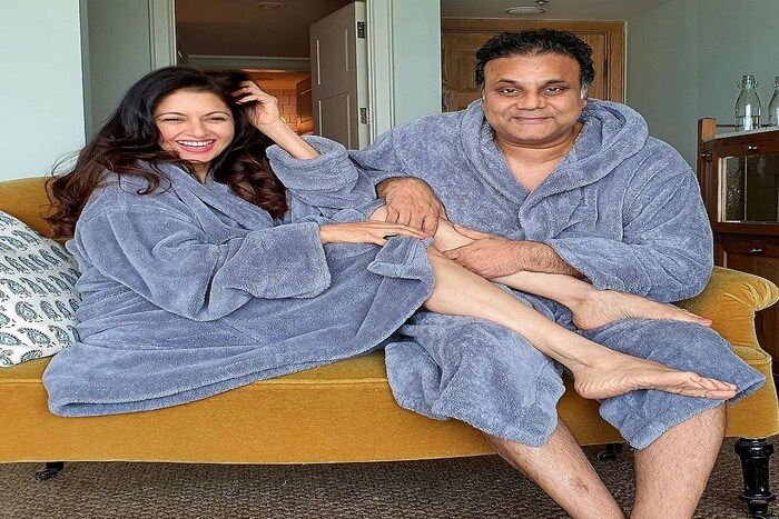 भाग्यश्रीने हिमालय दासानीशी विवाह केला आणि लग्नानंतर तिने सर्व दिग्दर्शकांना आपल्या चित्रपटात आपला नायक पतीच असावा अशी अट ठेवली होती. 