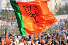 बंगालमध्ये मतदानादिवशीच आढळला भाजप कार्यकर्त्याचा मृतदेह, हत्या झाल्याचा आरोप बंगालमध्ये मतदानादिवशीच आढळला भाजप कार्यकर्त्याचा मृतदेह, हत्या झाल्याचा आरोप