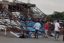 पिंपरी चिंचवडमध्ये वर्दळीच्या ठिकाणी कोसळला भलामोठा बॅनर