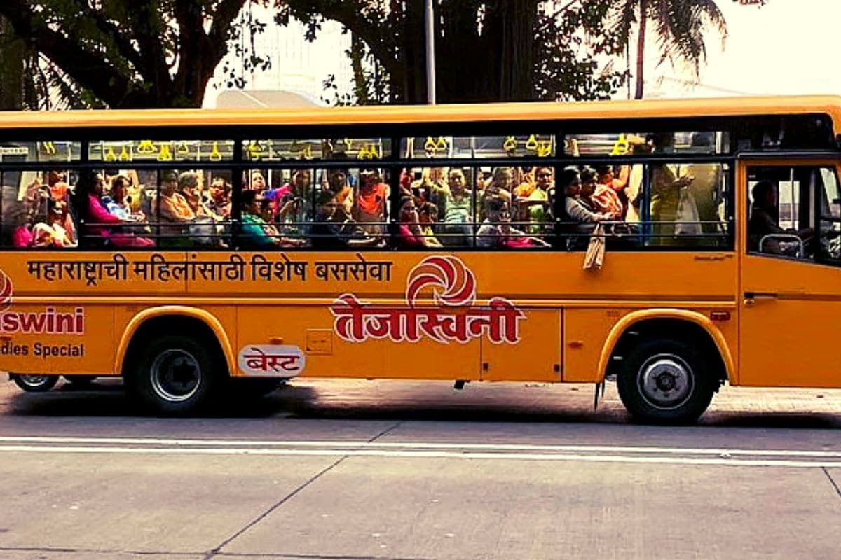 तर शहरी भागातील महिलांसाठी 'तेजस्विनी योजना' जाहीर करण्यात आली आहे. मोठया शहरातील महिलांच्या सुलभ व सुरक्षित प्रवासासाठी “तेजस्विनी योजने” अंतर्गत आणखी विशेष महिला बस उपलब्ध करुन देण्याची घोषणा करण्यात आली आहे. तर शहरी भागातील महिलांसाठी 'तेजस्विनी योजना' जाहीर करण्यात आली आहे. मोठया शहरातील महिलांच्या सुलभ व सुरक्षित प्रवासासाठी “तेजस्विनी योजने” अंतर्गत आणखी विशेष महिला बस उपलब्ध करुन देण्याची घोषणा करण्यात आली आहे.