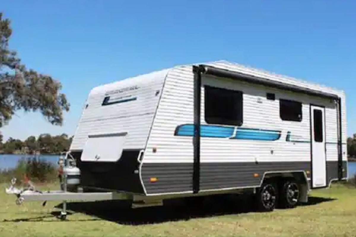 फिरण्यासाठी कार नाही चालत-फिरतं लग्जरी घरच घ्या, तेही केवळ 500 रुपयांत; पाहा या कंपन्यांची ऑफर