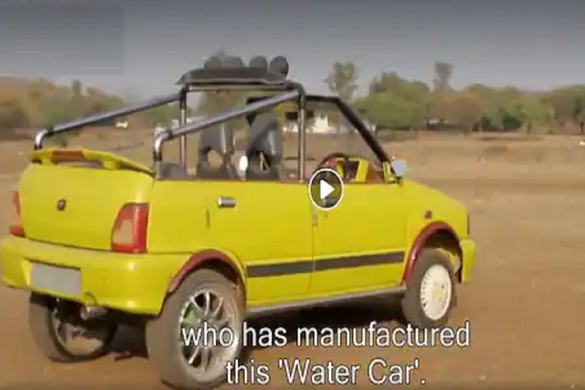 मॅकेनिकचा 'कार'नामा; कोणतीही पदवी न घेता बनवली पाण्यावर चालणारी Car, हा VIDEO एकदा पाहाच